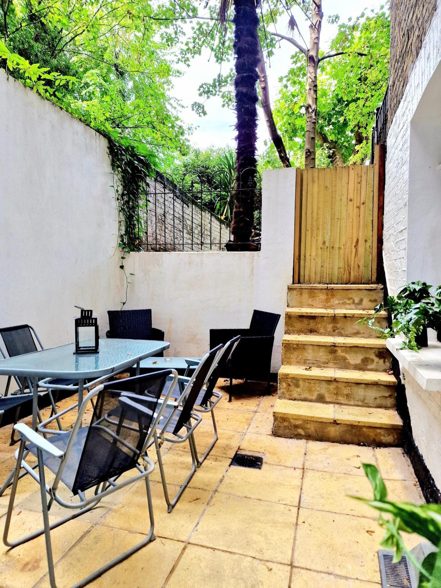 Spacious & Cosy 2 Bedroom Home Plus 2 Sofa-Beds With Private Entrance And Back Patio, 3 Min Walk To Earl'S Court Station London Exterior photo