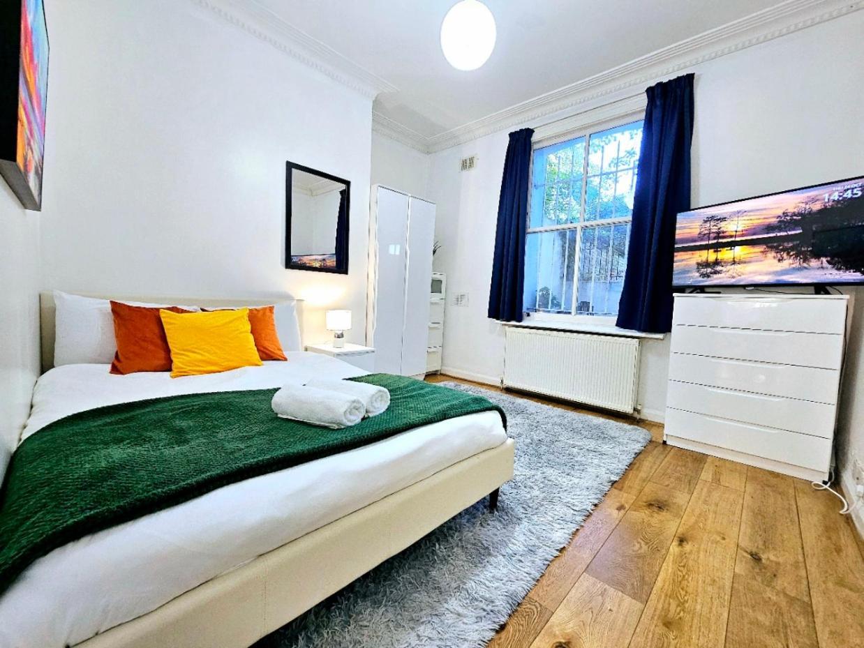 Spacious & Cosy 2 Bedroom Home Plus 2 Sofa-Beds With Private Entrance And Back Patio, 3 Min Walk To Earl'S Court Station London Exterior photo